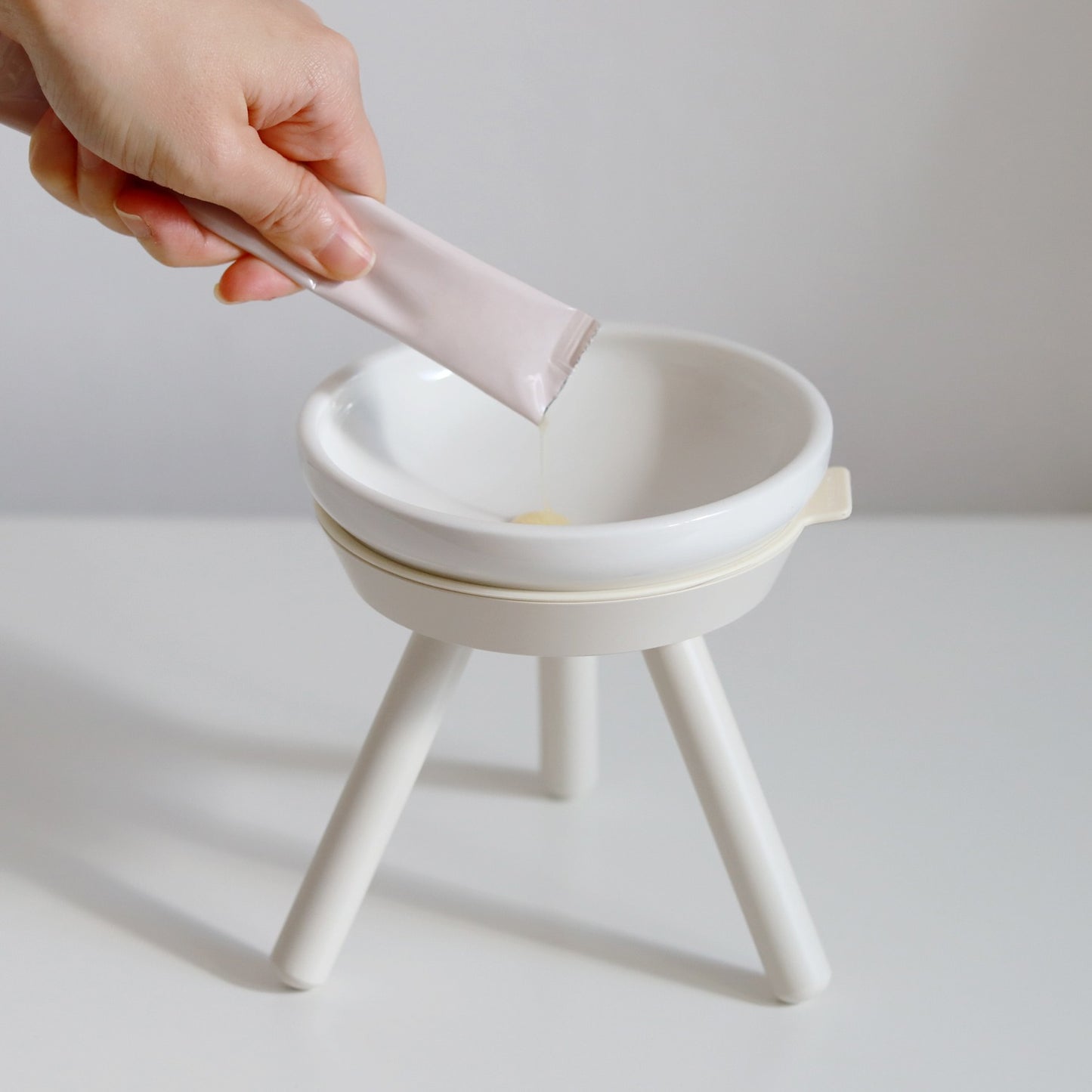 Inherent Oreo Chu Table - White - Suro